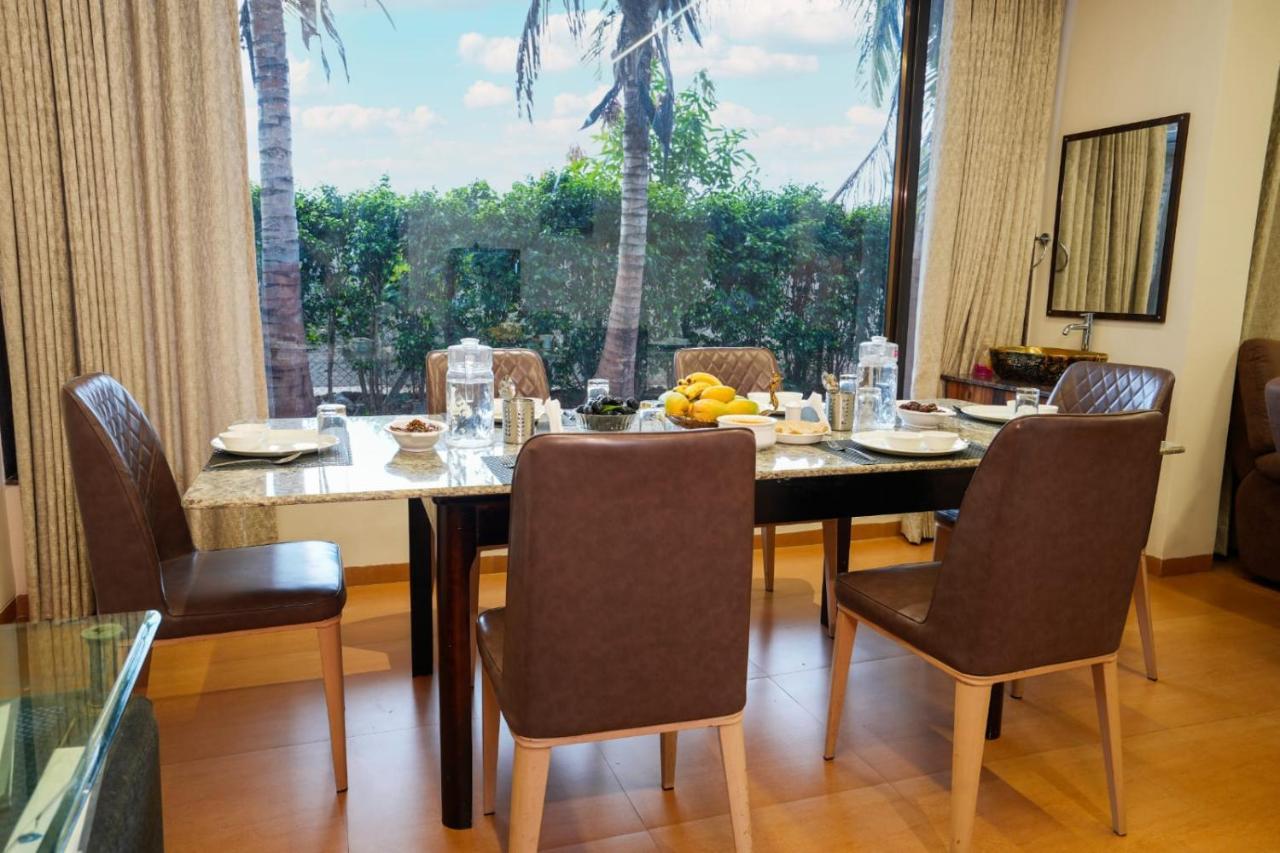 Villa White Coco House 4Bhk à Nashik Extérieur photo