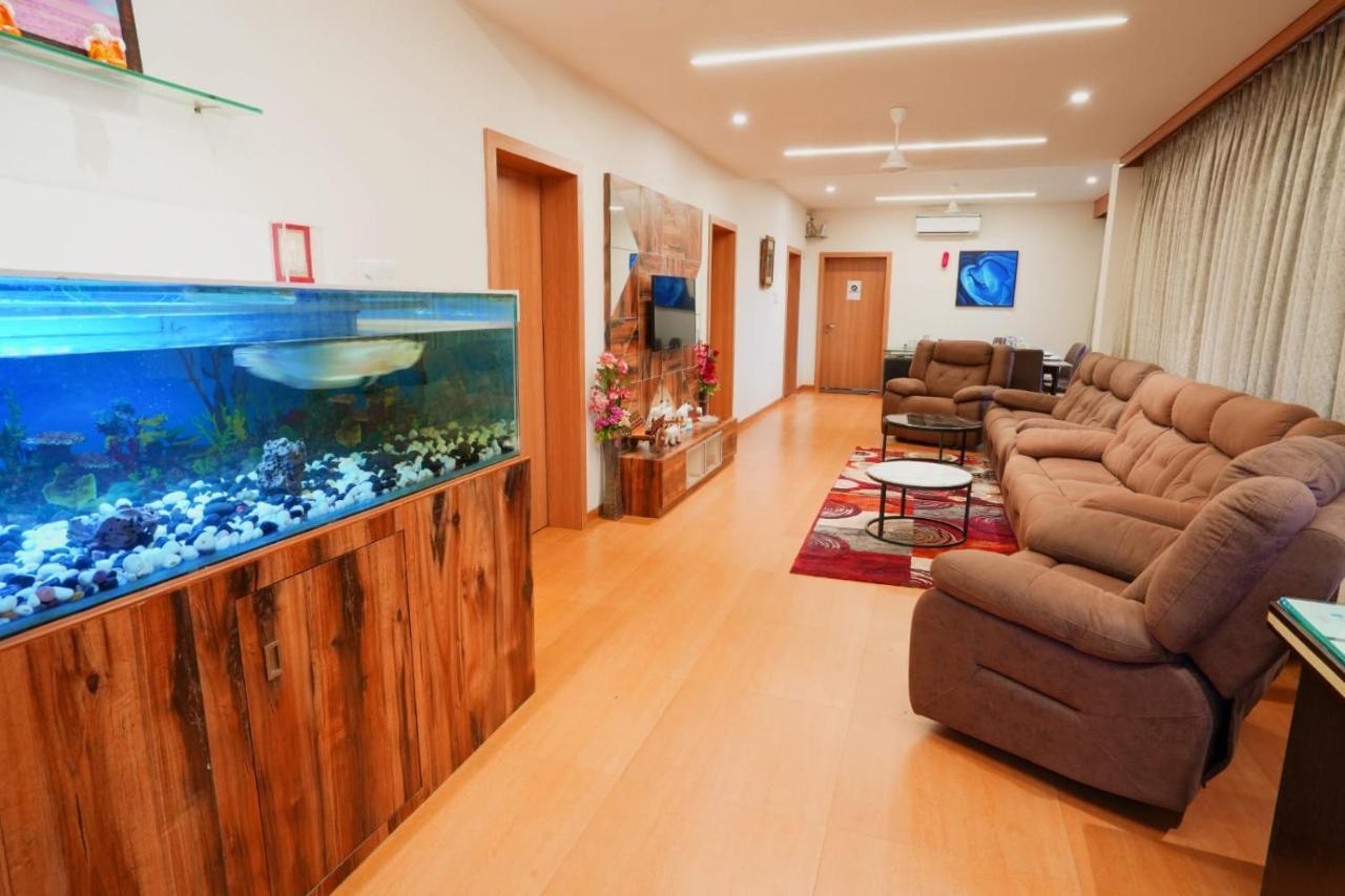 Villa White Coco House 4Bhk à Nashik Extérieur photo